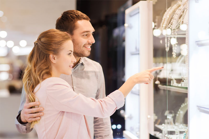 Couple-Looking-at-Jewelry